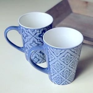 Set of two stoneware mugs